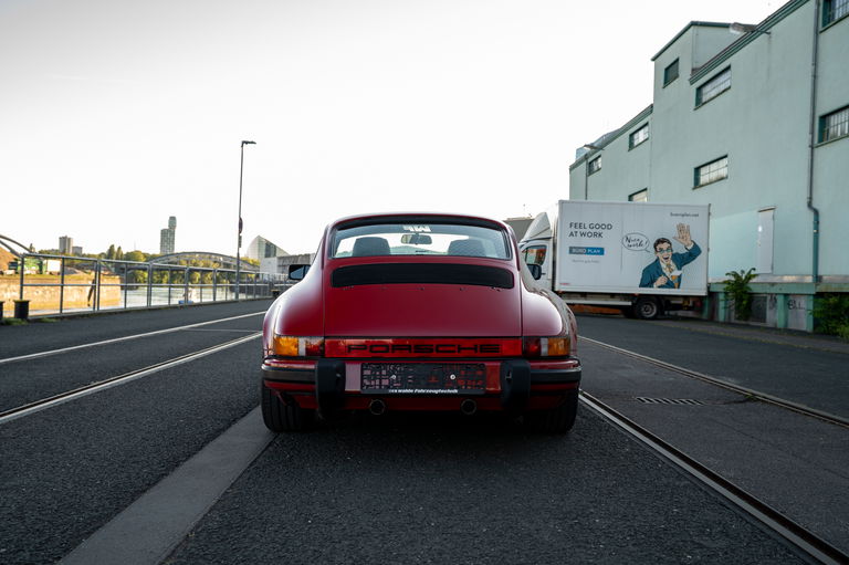 Porsche 911 Carrera 3.2