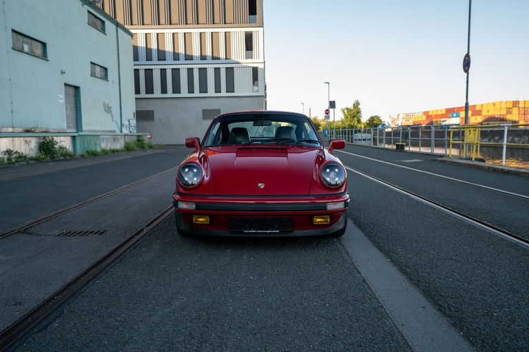 Porsche 911 Carrera 3.2