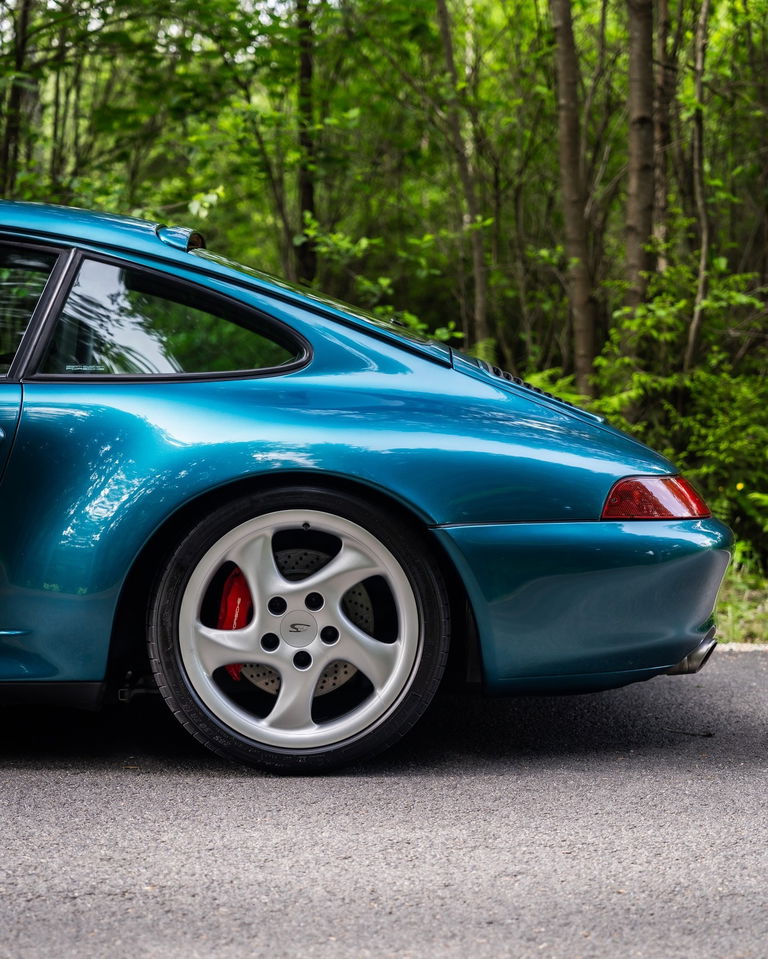 Porsche 993 Carrera 4S