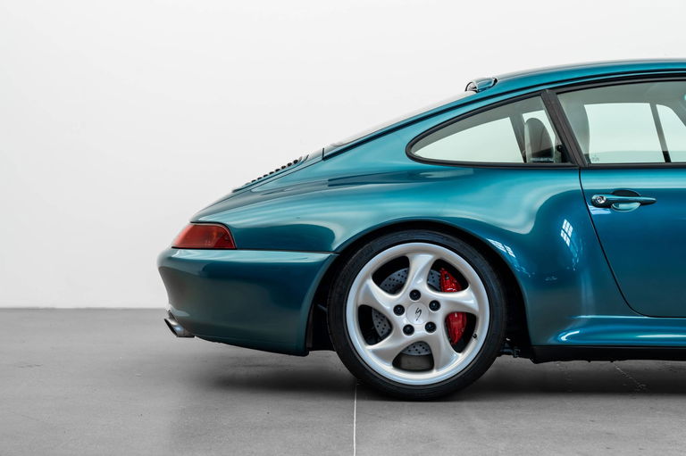 Porsche 993 Carrera 4S