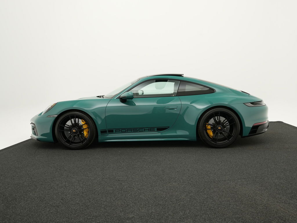 Porsche 992 Carrera GTS