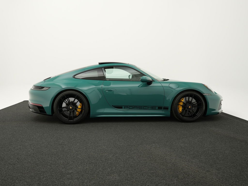 Porsche 992 Carrera GTS