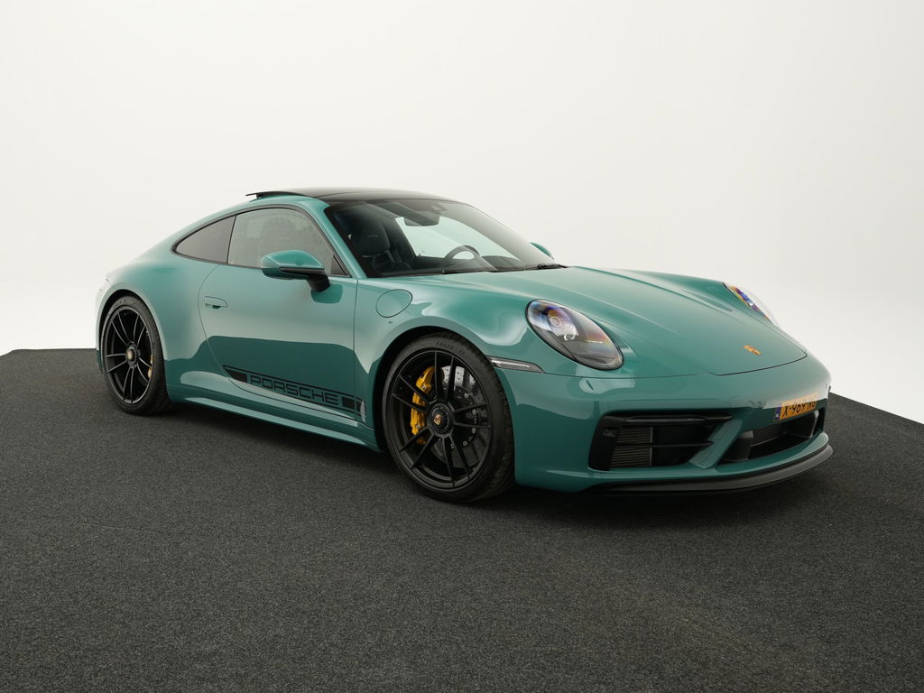 Porsche 992 Carrera GTS
