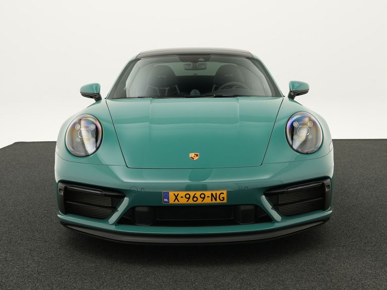 Porsche 992 Carrera GTS