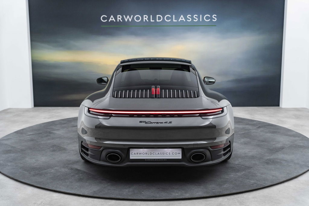 Porsche 992 Carrera 4S