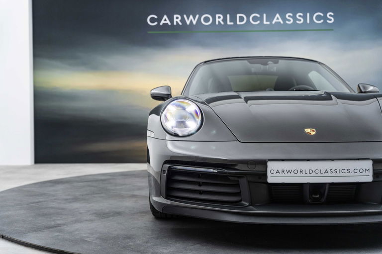 Porsche 992 Carrera 4S