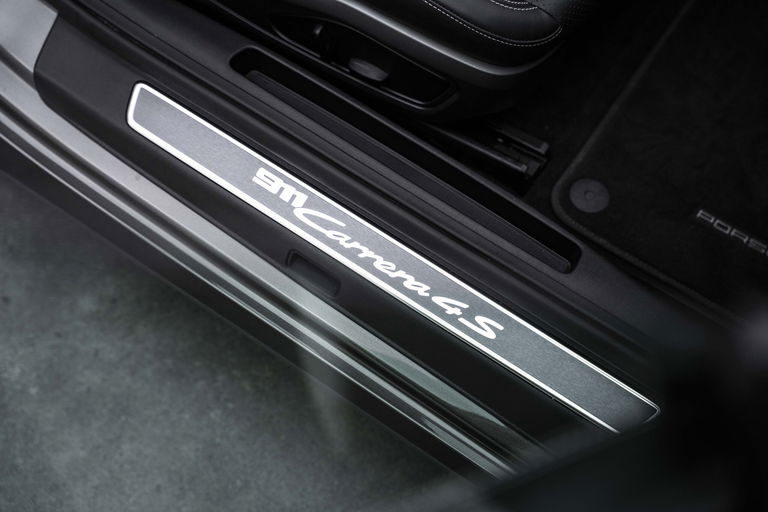 Porsche 992 Carrera 4S