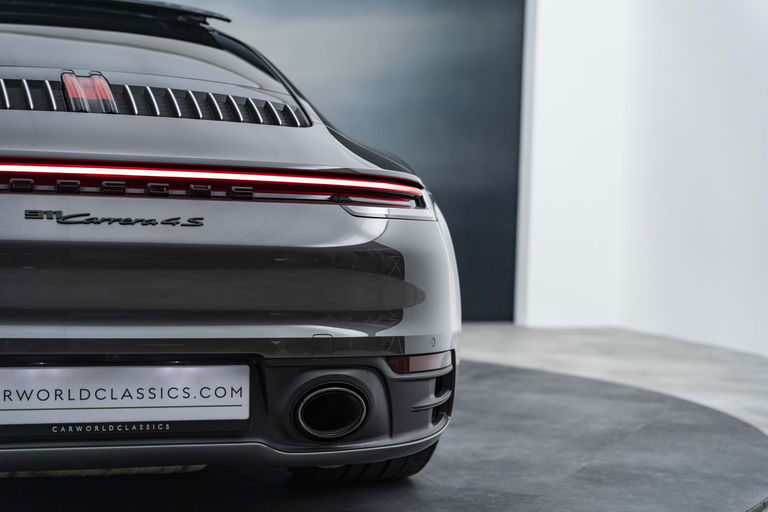 Porsche 992 Carrera 4S