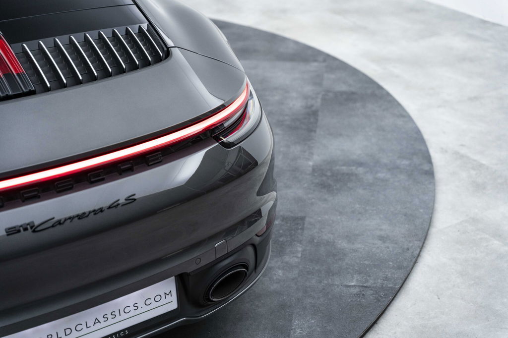 Porsche 992 Carrera 4S