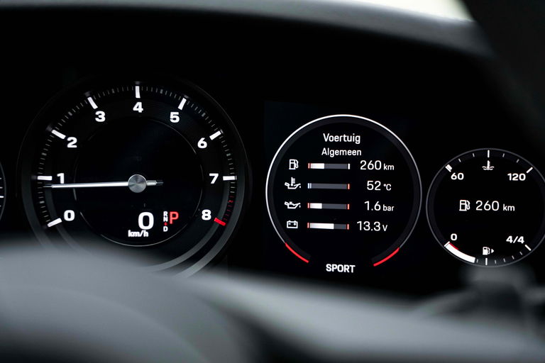 Porsche 992 Carrera 4S