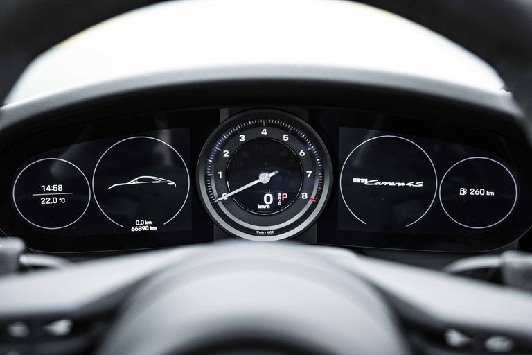 Porsche 992 Carrera 4S