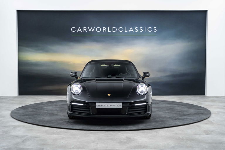 Porsche 992 Carrera