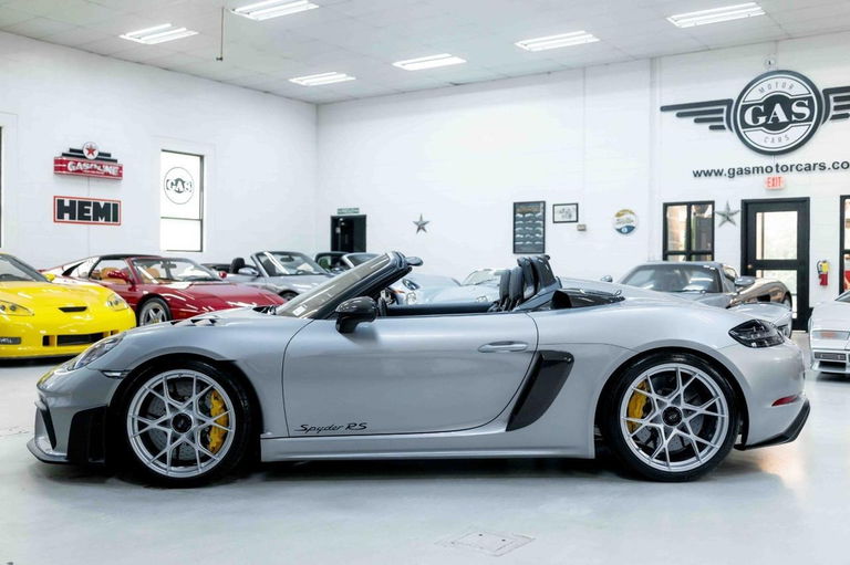 Porsche 718 Spyder RS