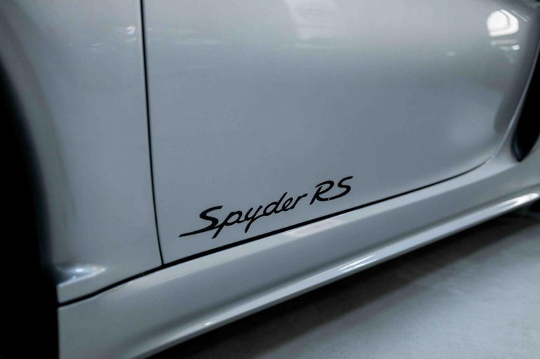 Porsche 718 Spyder RS
