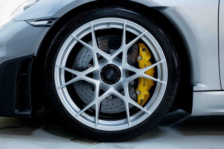 Porsche 718 Spyder RS