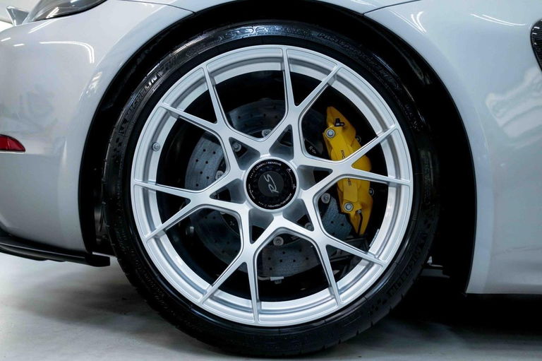 Porsche 718 Spyder RS