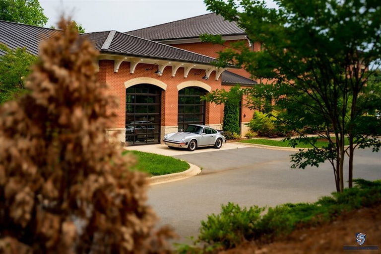 Porsche 911 Carrera 3.2 (US)