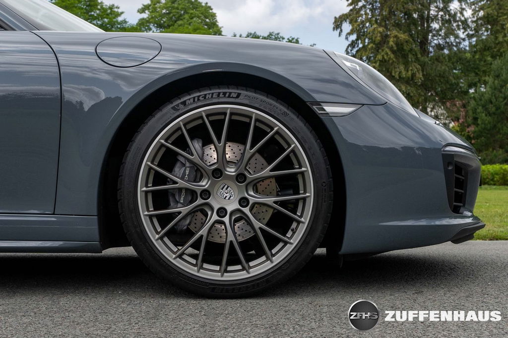 Porsche 991 Carrera 4