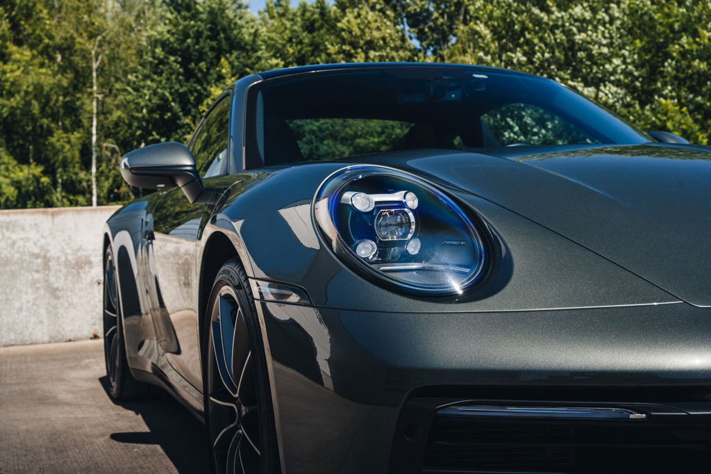 Porsche 992 Carrera