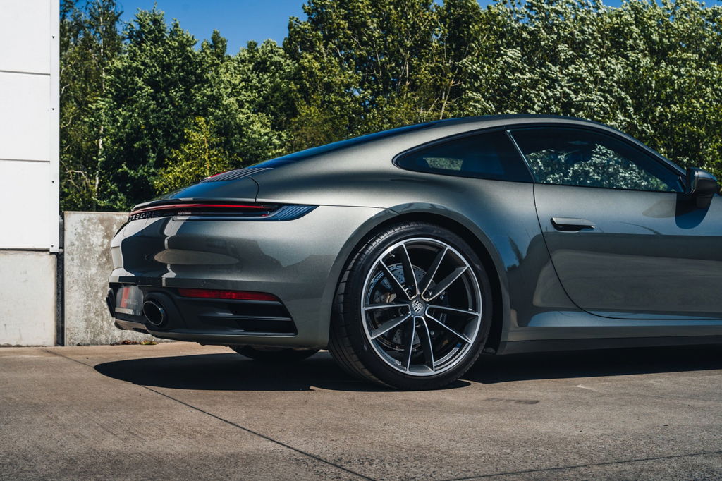 Porsche 992 Carrera