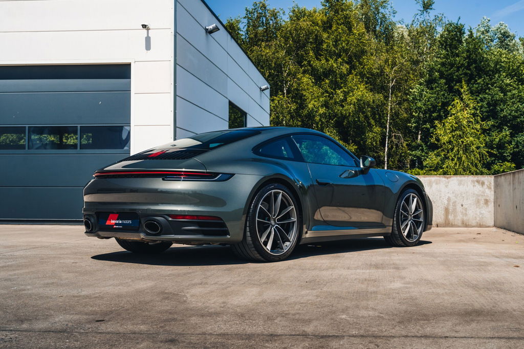Porsche 992 Carrera