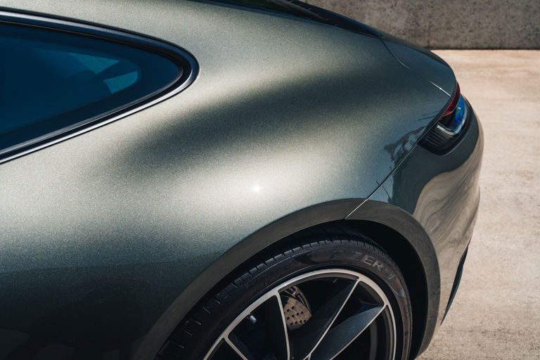 Porsche 992 Carrera