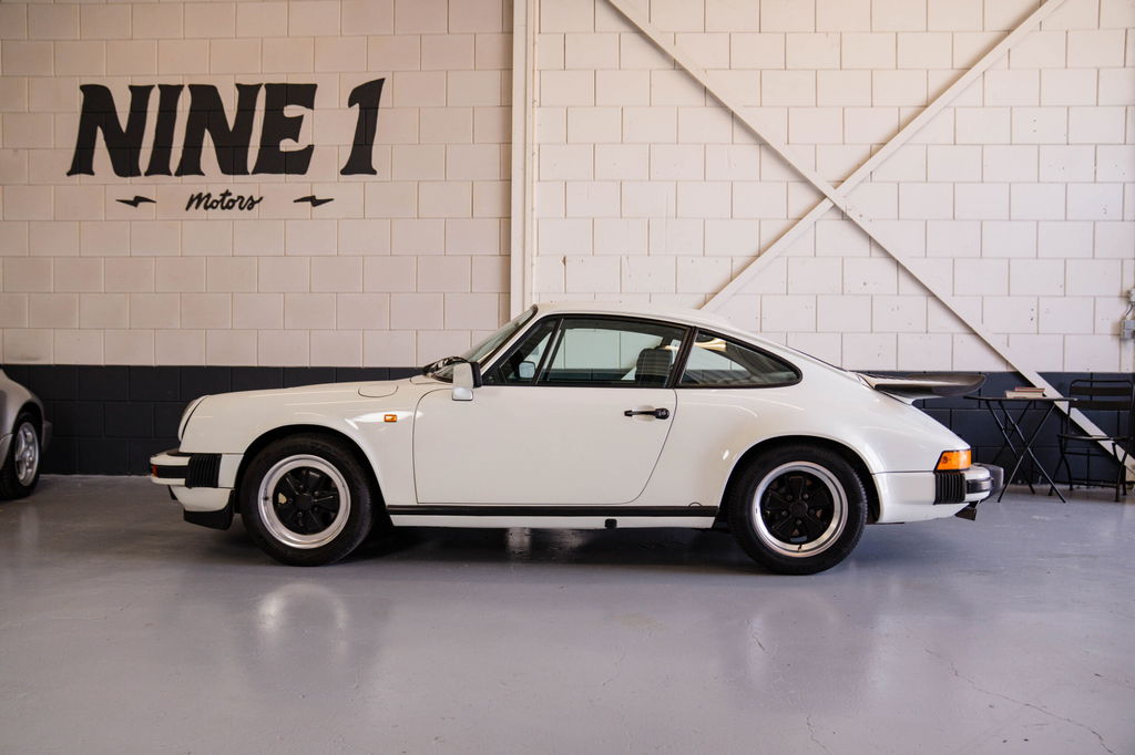 Porsche 911 Carrera 3.2