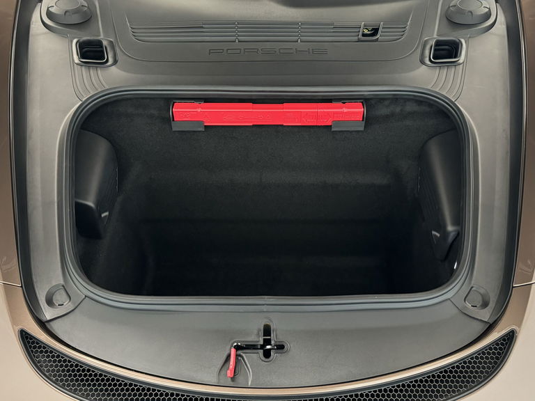 Porsche 718 Cayman GT4 RS