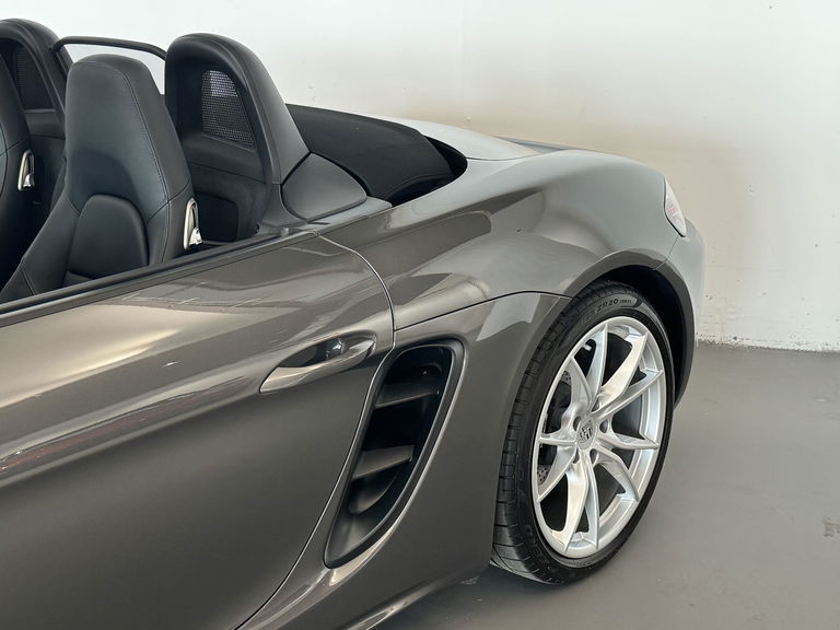 Porsche 718 Boxster