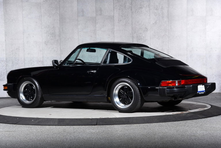Porsche 911 Carrera 3.2