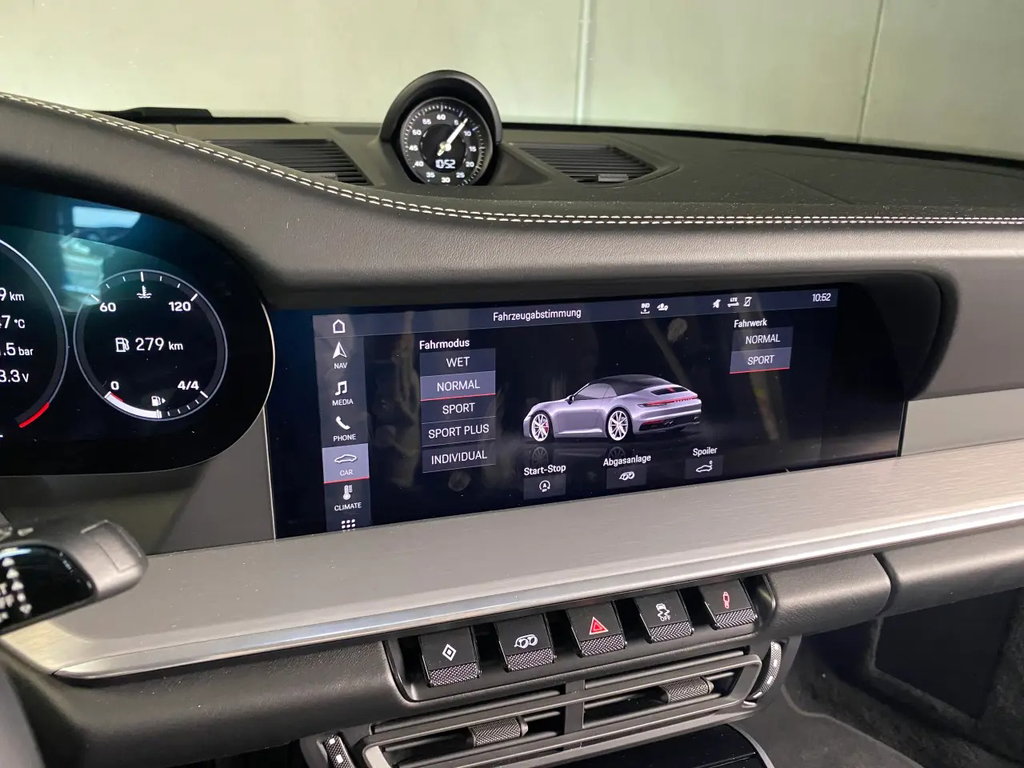 Porsche 992 Carrera 4S