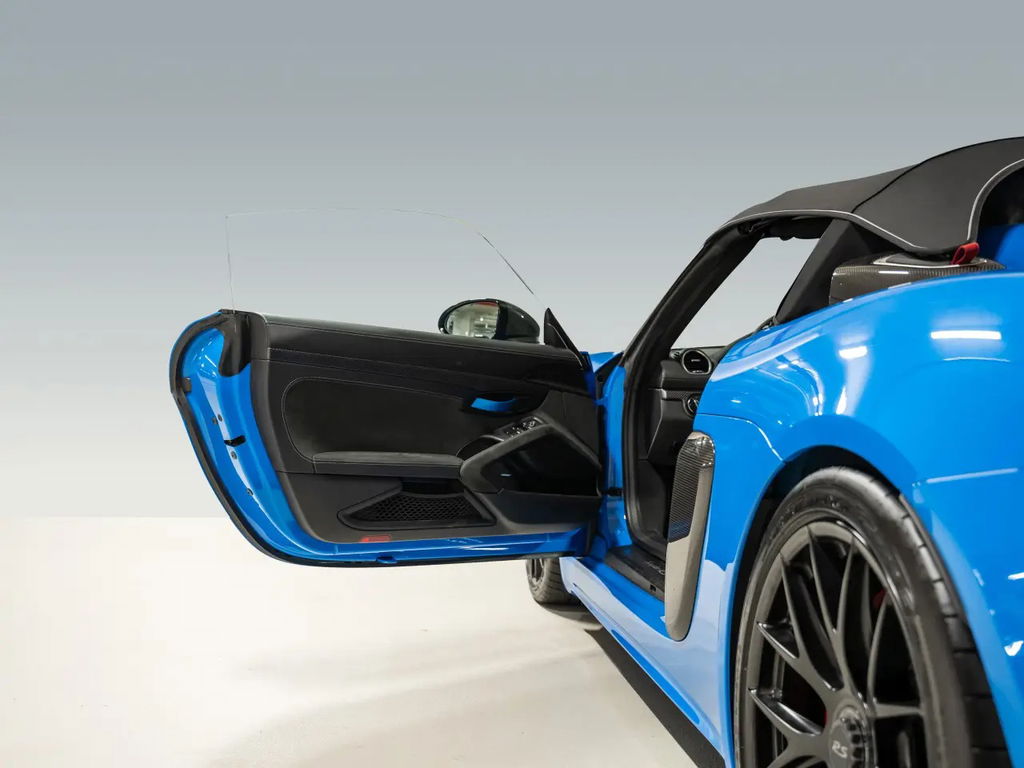 Porsche 718 Spyder RS