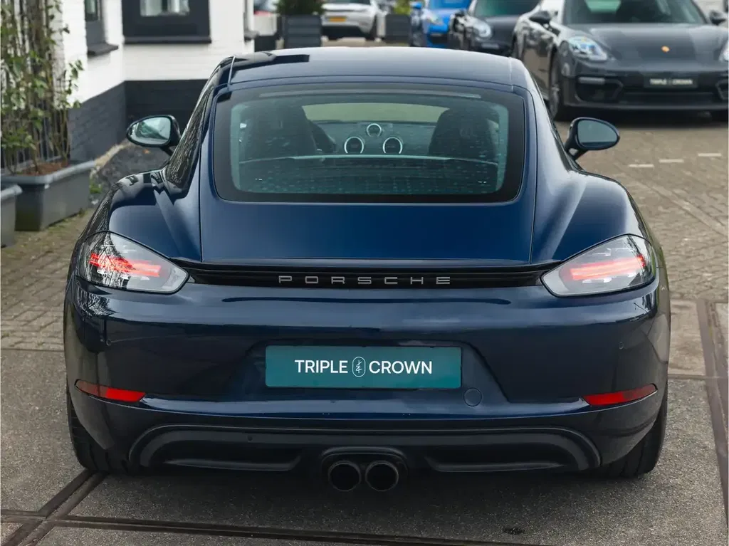 Porsche 718 Cayman