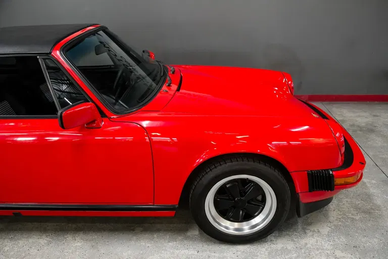 Porsche 911 Carrera 3.2