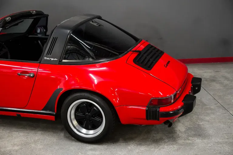 Porsche 911 Carrera 3.2