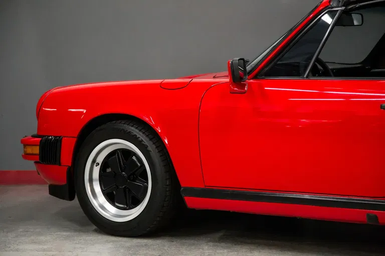 Porsche 911 Carrera 3.2