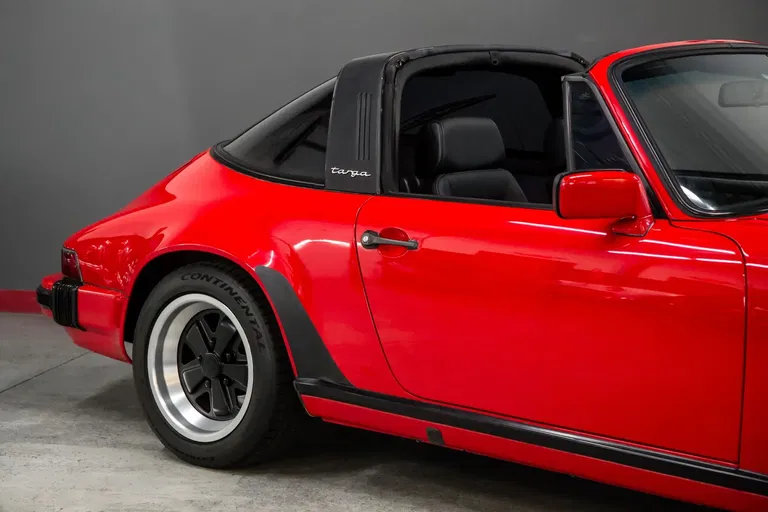 Porsche 911 Carrera 3.2