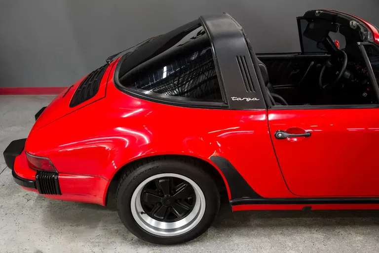 Porsche 911 Carrera 3.2