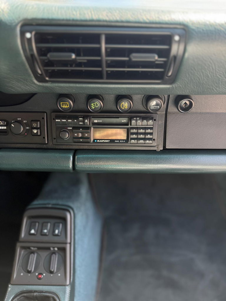 Porsche 964 Carrera 4