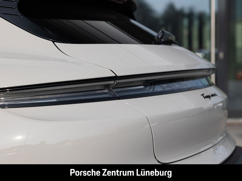 Porsche Taycan 4 Cross Turismo