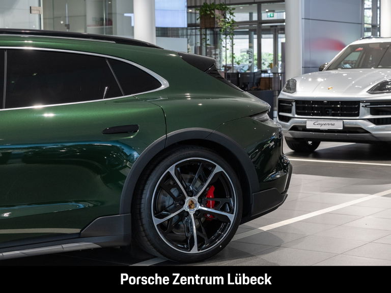 Porsche Taycan 4S Cross Turismo