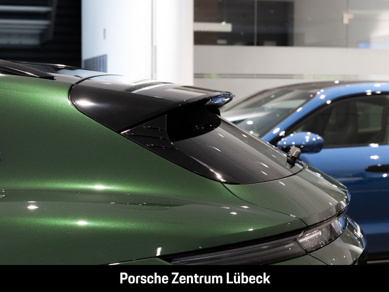 Porsche Taycan 4S Cross Turismo