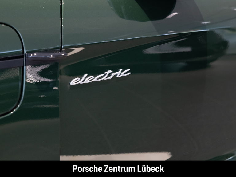 Porsche Taycan 4S Cross Turismo