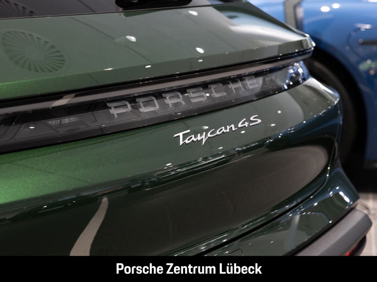 Porsche Taycan 4S Cross Turismo
