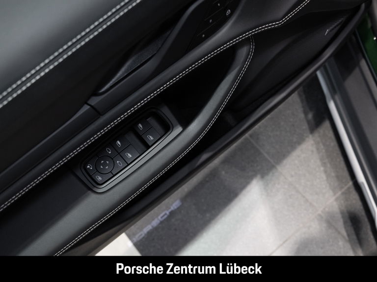 Porsche Taycan 4S Cross Turismo