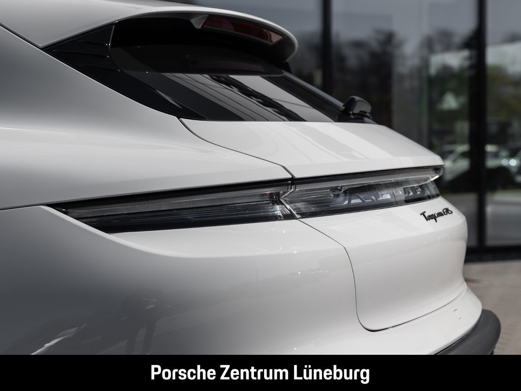 Porsche Taycan GTS Sport Turismo