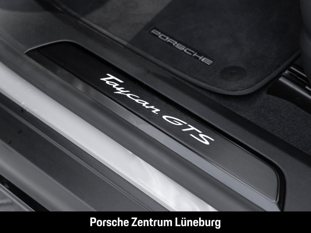 Porsche Taycan GTS Sport Turismo