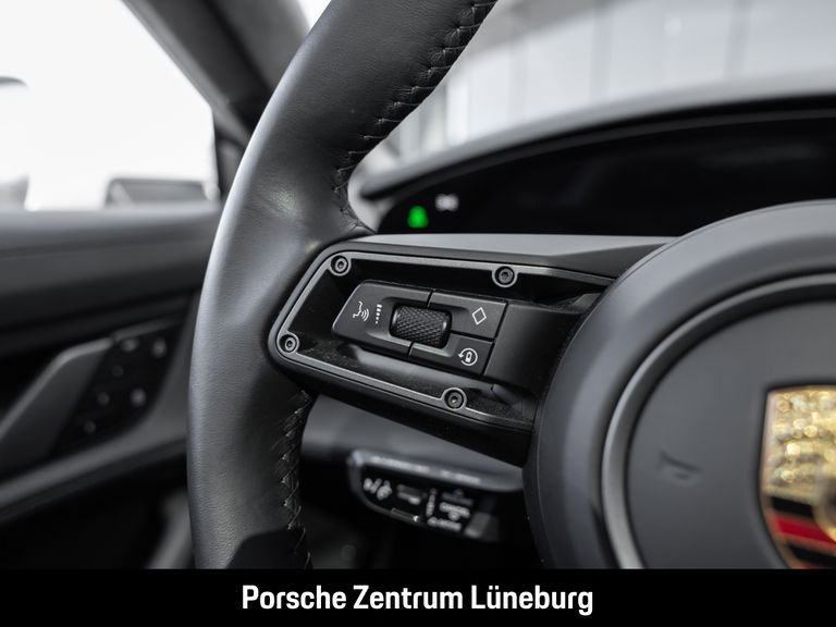 Porsche Taycan GTS Sport Turismo