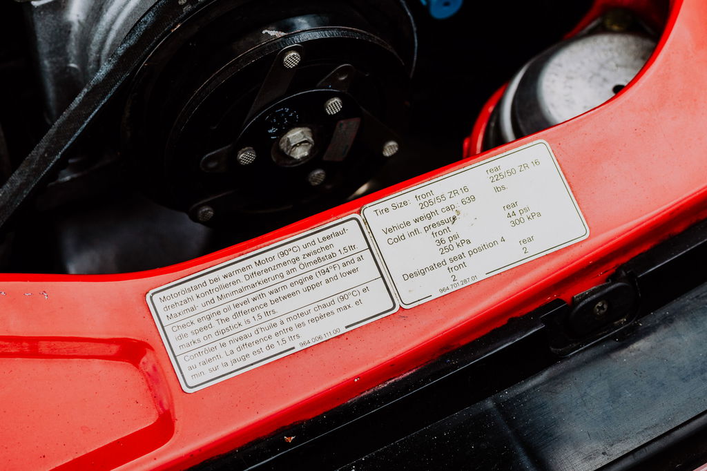 Porsche 964 Carrera 4