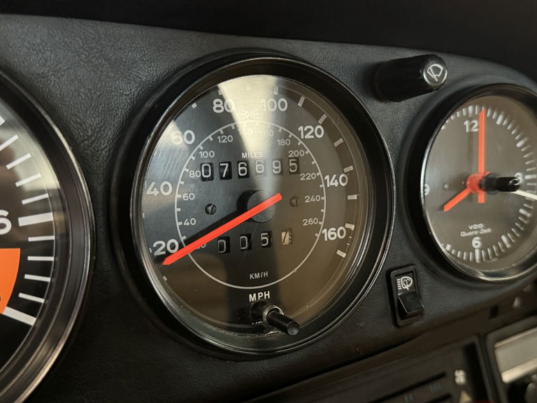 Porsche 911 Carrera 3.2 (US)